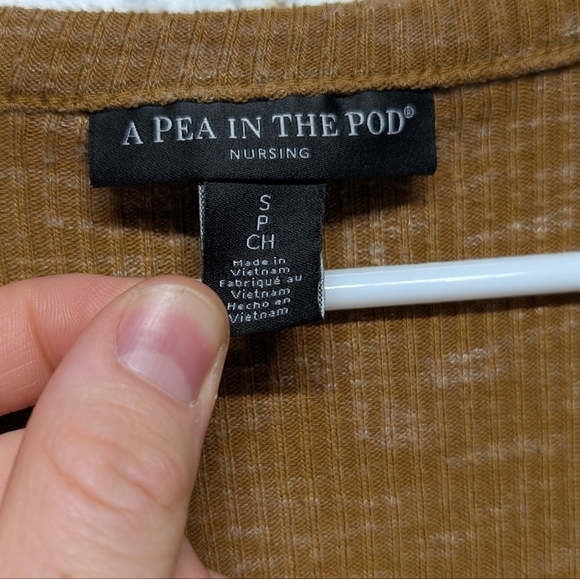 A Pea In The Pod (Small) Maternity Nursing Snap Button Dress - Picture 3 of 7